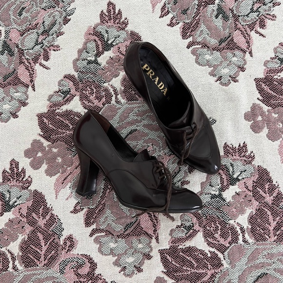 PRADA LACED UP HEEL LOAFERS - Picture 2 of 3